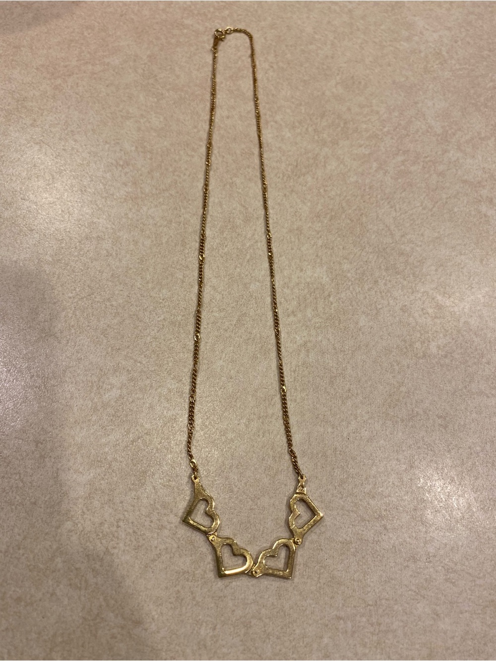 Avon "Hearts in Motion" Gold Tone Necklace jewelry vintage